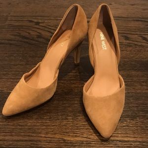 Nine West size 7.5 beige pumps